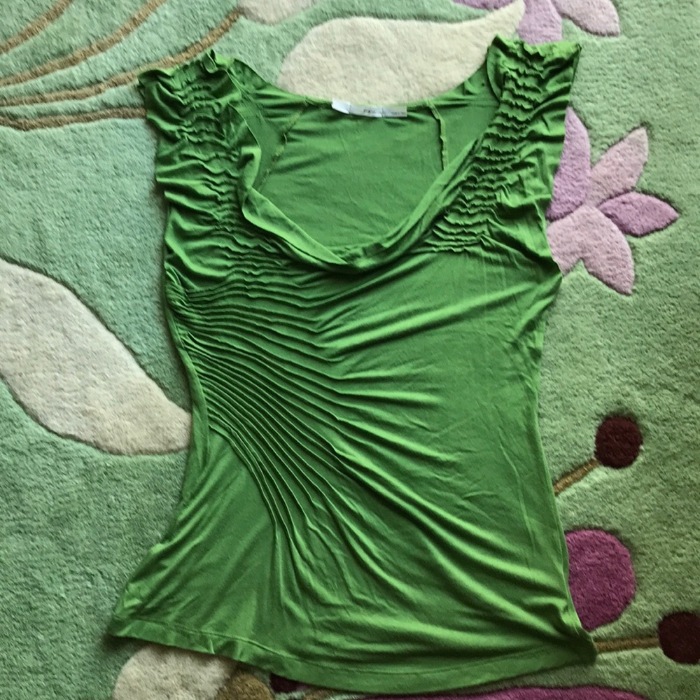 Very unique stuctural top
